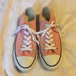 Converse low top Chucks